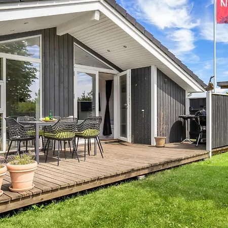 Lovely In With Kitchen Feriehus *