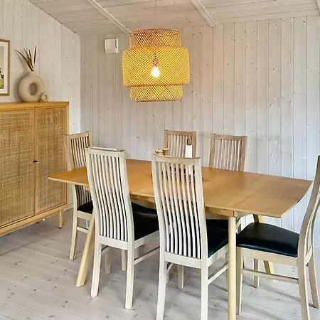 Lovely In With Kitchen