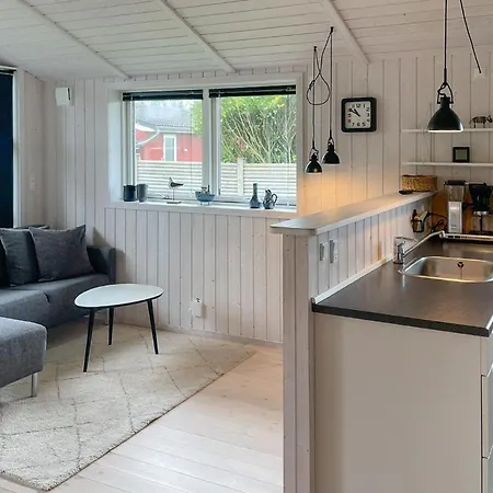 Lovely In With Kitchen Feriehus *